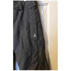 NWOT Volcom Snowboarding Pants